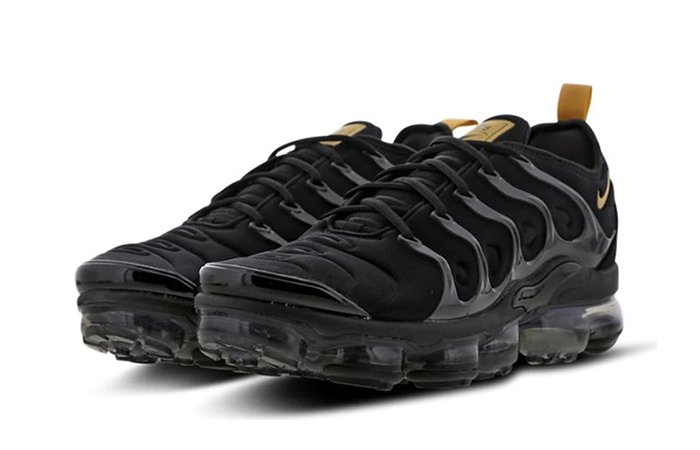 nike tn black footlocker
