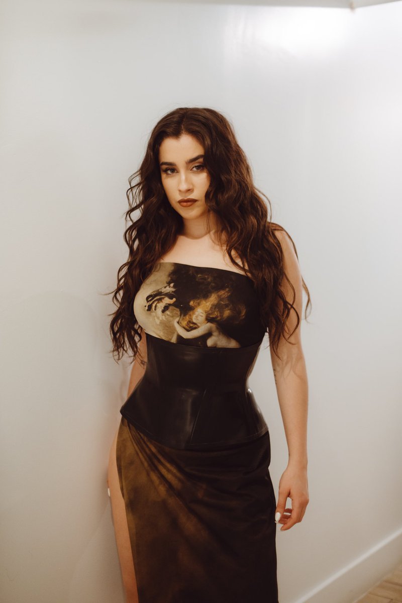 LaurenJauregui's tweet photo. https://t.co/JiH5gVD446