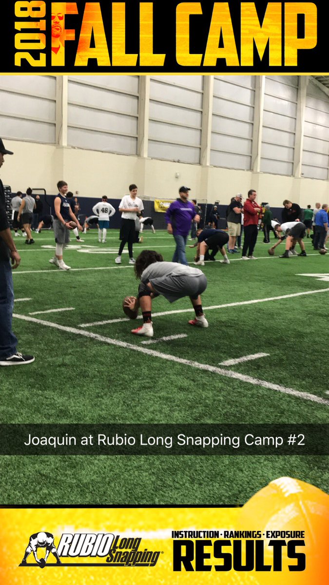 StephEspinoza12's tweet photo. Joaquin at @TheChrisRubio fall camp! #longsnapping #Rubiofamily #chargerprideโก๏ธ๐ #getthoserepsin @CHSChargerFB https://t.co/faYrwPXPeN