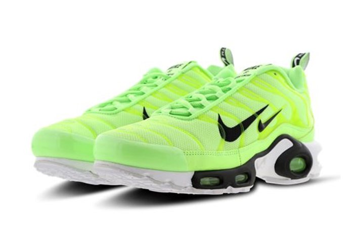 nike tn overbranding