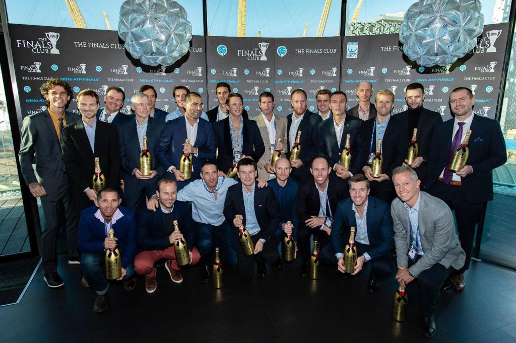 gugakuerten's tweet photo. Time de peso!!! 💪🏻 

What a team!!!

#ATPfinals #Finalclub #Londres #gugakuerten https://t.co/Oo0Dj2NJ3b