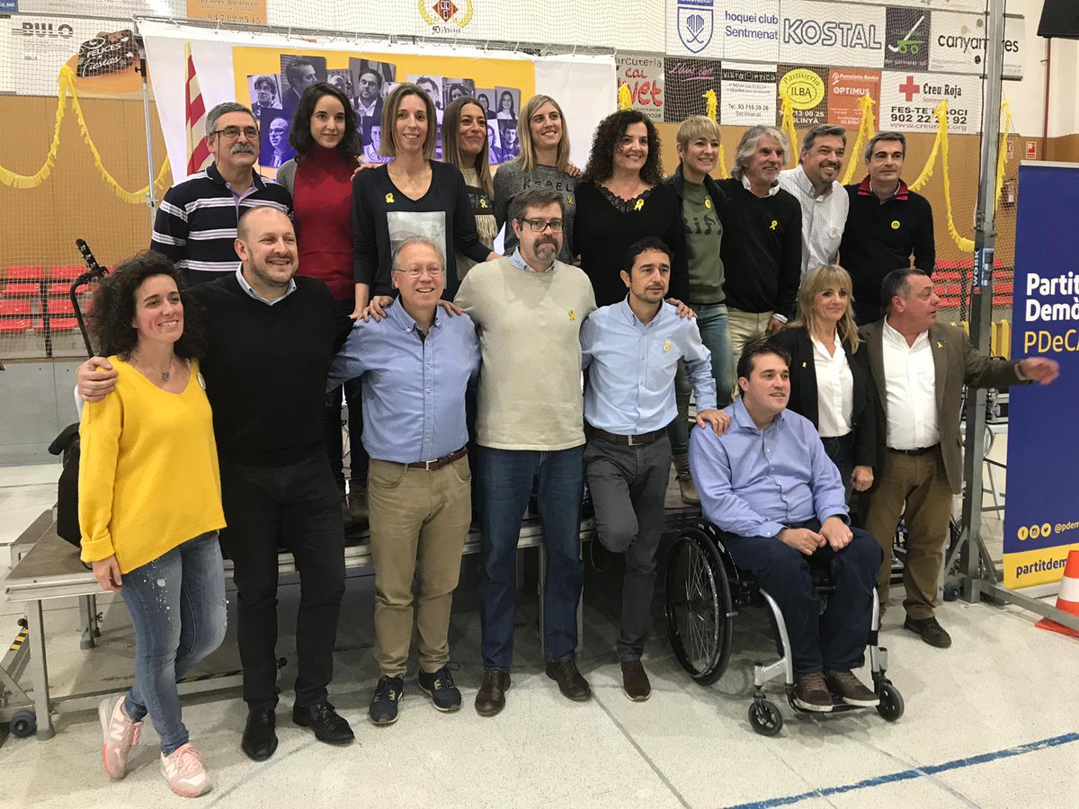 JordiMonros's tweet photo. A la #Diadagroga del @PDCComarquesBCN no hem oblidat als nostres presos i exiliats de la mà de la nostra Consellera @txellborras i del seu fill @AsensioBernat. Se'ns dubte tant @jorditurull com @joseprull haurien d'estar aquí dinant i xerrant amb tots nosaltres en plena llibertat https://t.co/ZZF1pXmy6F