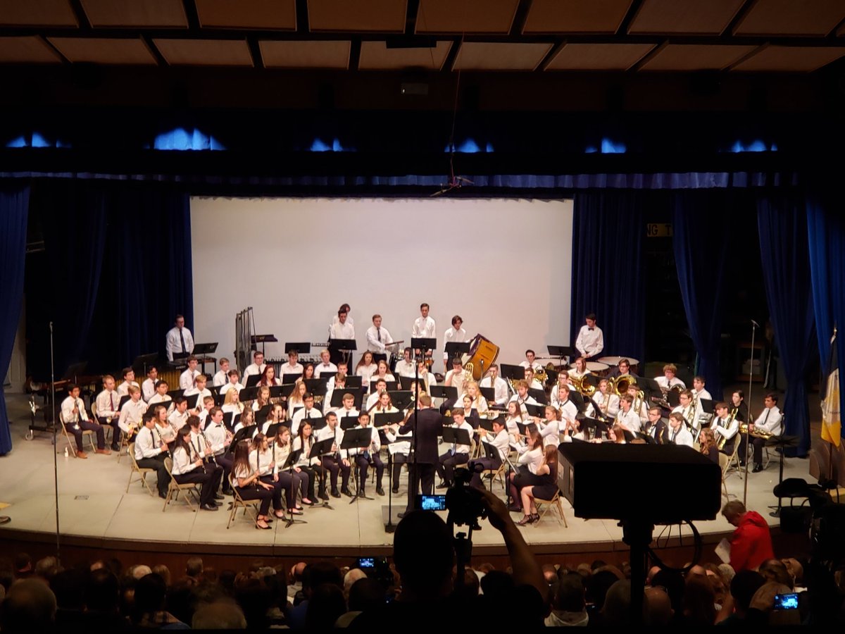 FHVikingBands's tweet photo. Congrats to our Metro 8 Honor Band members on a great concert! #timeforstate https://t.co/ONgmMsFCjC