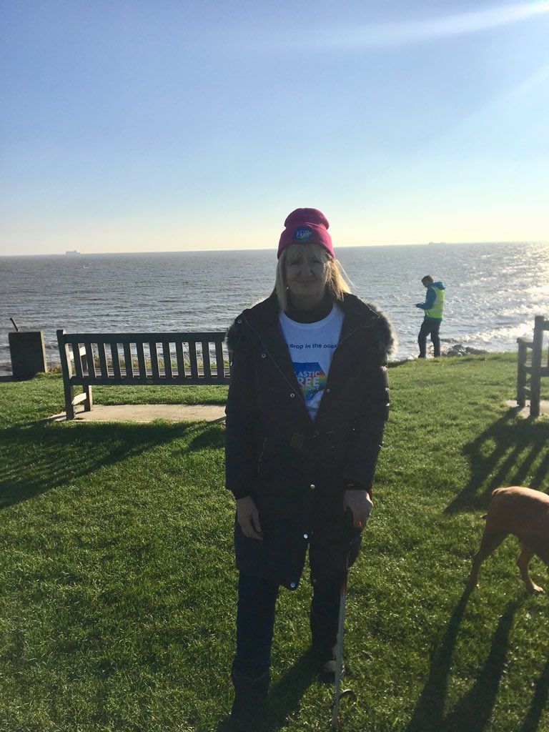 plasticfreefx's tweet photo. Fabulous to see so many people turn up for the first litter free #Felixstowe #Suffolk event! https://t.co/lpP9xnIrWa