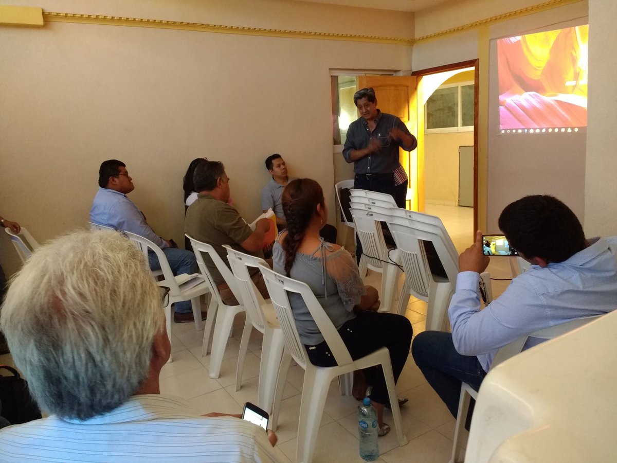 Isa69850753's tweet photo. Taller de capacitación de elaboración de notas y casos de éxito, Región Centro-Montaña, el día 17 de Noviembre del 2018 en Chilpancingo, Gro.
#PROAGROCapacita
#CIMMYT 
#HubPCTO https://t.co/lIhOYJViqW