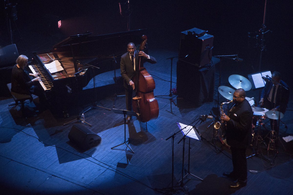 EclatsEmailJazz's tweet photo. Le boss RON CARTER au Festival Eclats d’Email Jazz 2018 (©️Bernard Lazeras) #FEE2018 https://t.co/zIjVUebyET