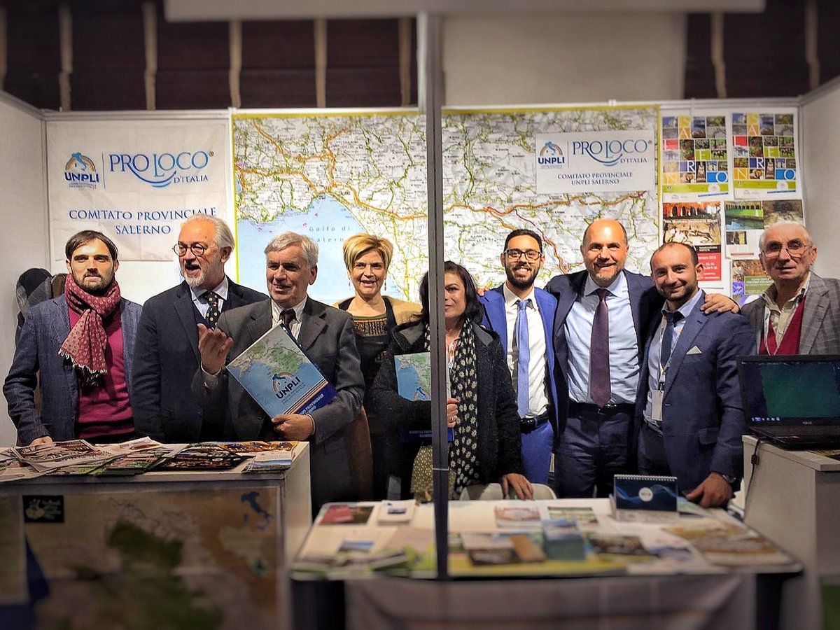 GianvitoRos's tweet photo. La foto è stata scattata a conclusione del convegno sul mondo #ProLoco al quale ha partecipato il #PRESIDENTE nazionale dell'#UNPLI, il Presidente provinciale De Iuliis e la responsabile #UNESCO per il riconoscimento dei beni immateriali
#BMTA2018 #18Novembre #18Nov #ANSA https://t.co/RfkDjgCxWk