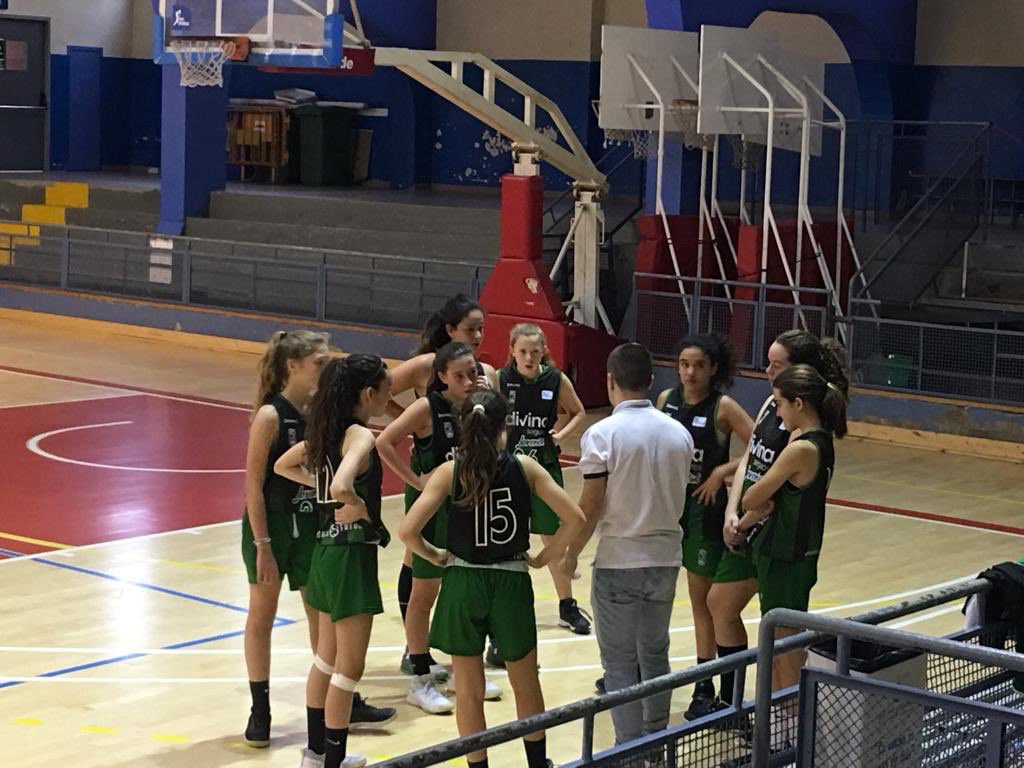 joventutfemeni's tweet photo. El #infVJF fa un partit molt seriós i guanya 47-40 vs #santignasisarria #ResultatsJF #badalonaésfutur #seguimcreixent https://t.co/6eJQYjb2YM
