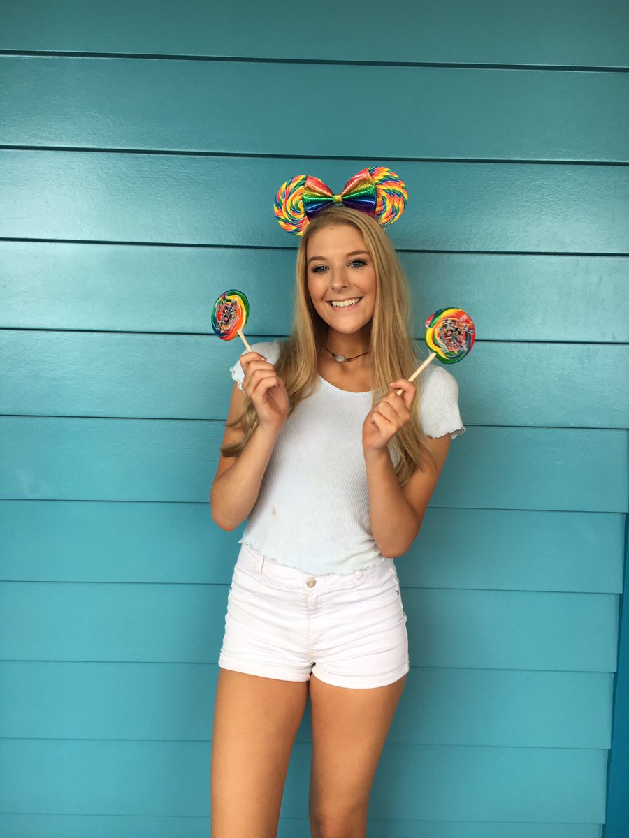 jenna_clover's tweet photo. #ShareYourEars https://t.co/Oy0GiSdtd8
