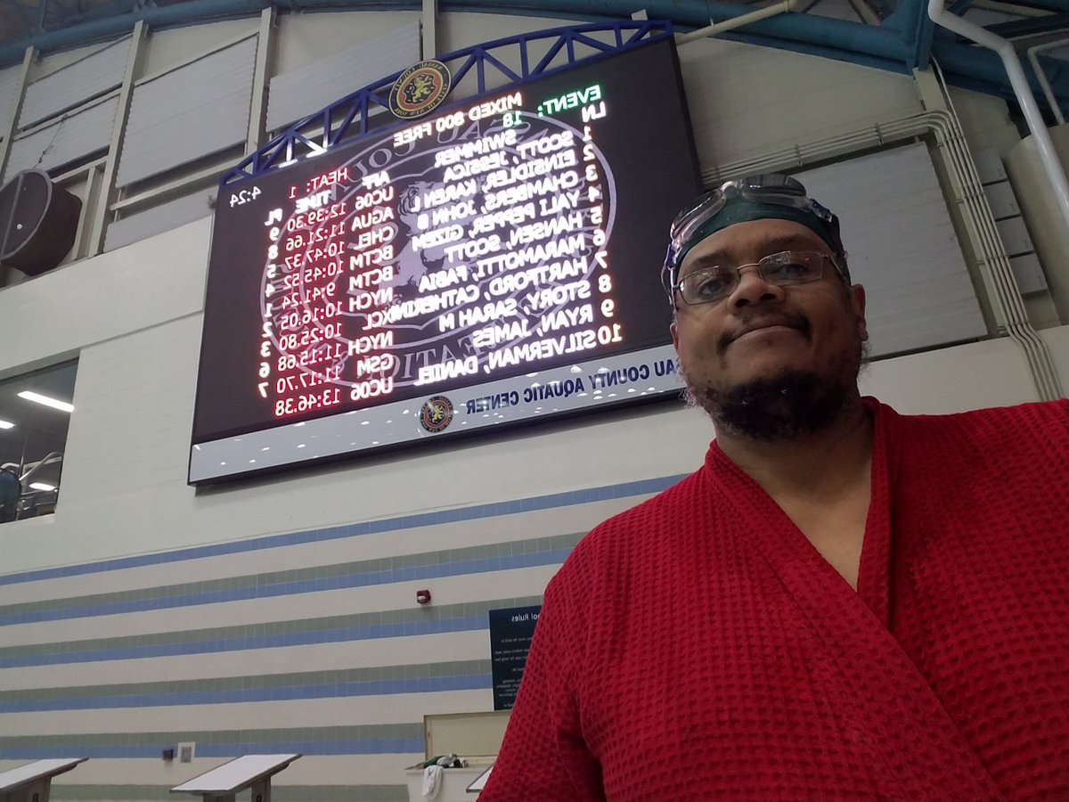 charles_leroy's tweet photo. Because OBVIOUSLY the pink shirt is my #RACEDAY thing this season @wmkolb oh &amp; the 400IM, 200m Butterfly, Breaststroke, Freestyle &amp; Backstroke happened also! #usms #usmsvolunteer #mastersswimmimg #powerofsports #Swimming #swimmerproblems #weekendvibes #SundayFunday https://t.co/8h8SogoWCr