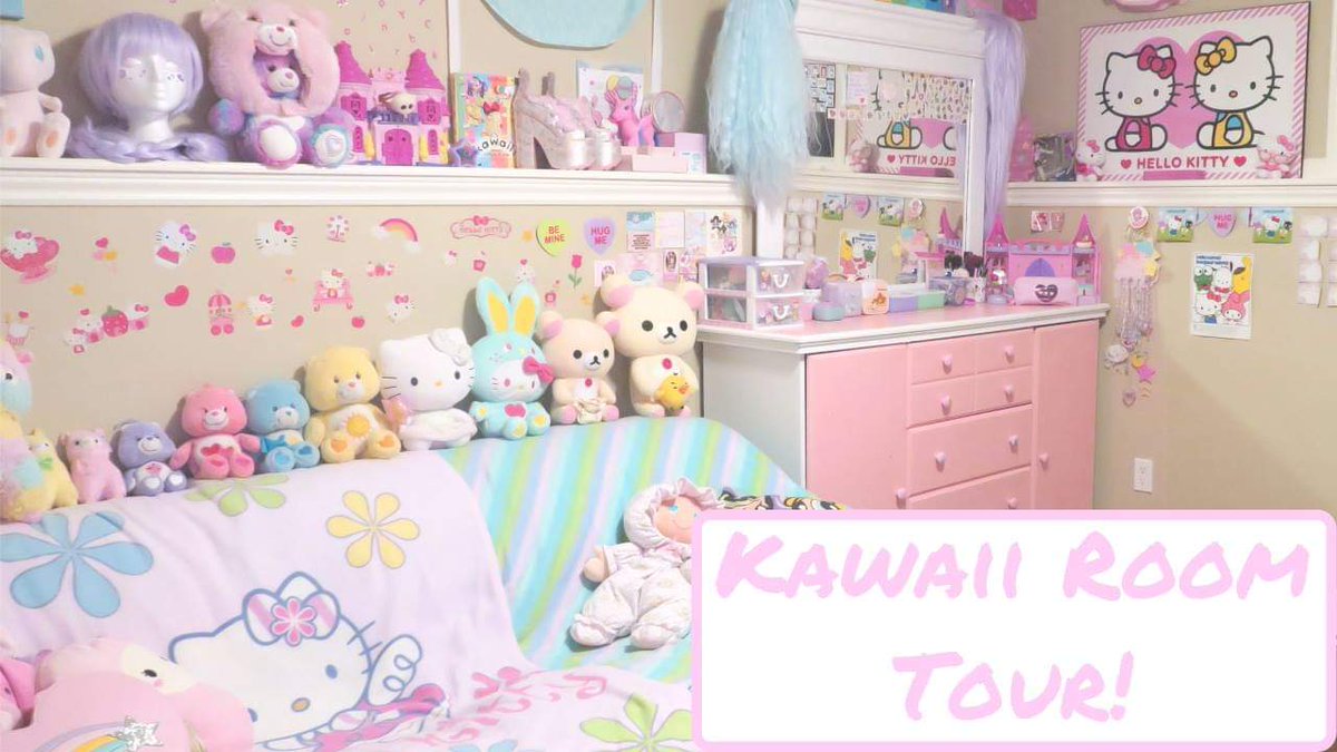Darrelyn_'s tweet photo. I uploaded a tour of my bedroom in Canada! I filmed this video before I moved to Japan but it’s up now so if you are interested, check it out! 💖🌸 #kawaii #japan #fairykei #yumekawaii #decora

https://t.co/IQbftfeyoC https://t.co/hS9qnTKxsY