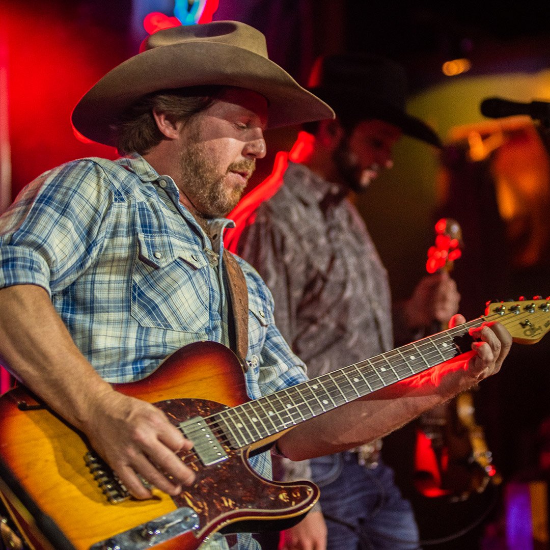 kyle_park's tweet photo. San Antonio! I'll be @thirstyhorsesaloonsa this Wednesday night! Bring all your crazy friends that are back in town! #prethanksgivingbash #countrymusic #sanantonio https://t.co/GfY7QnSfBQ