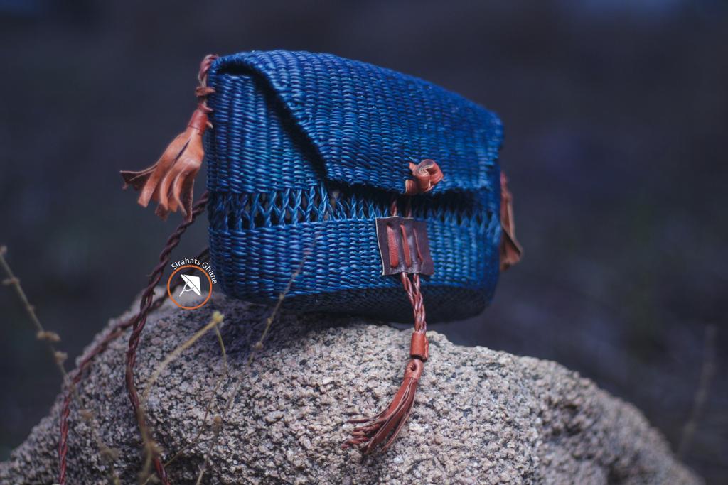 SirahatsG's tweet photo. Authentic Straw bag perfect for all occasions like weddings, parties and casual use too.
#strawbaskets #strawbags #hats #classic #fashion #lifestyle #madeinghana #uppereastregion #weaving #strawhats #sirahats #ghanasmock #smockbags #smock
Call us on 0247242906 / 0508617510 https://t.co/lcdaaRPRAy