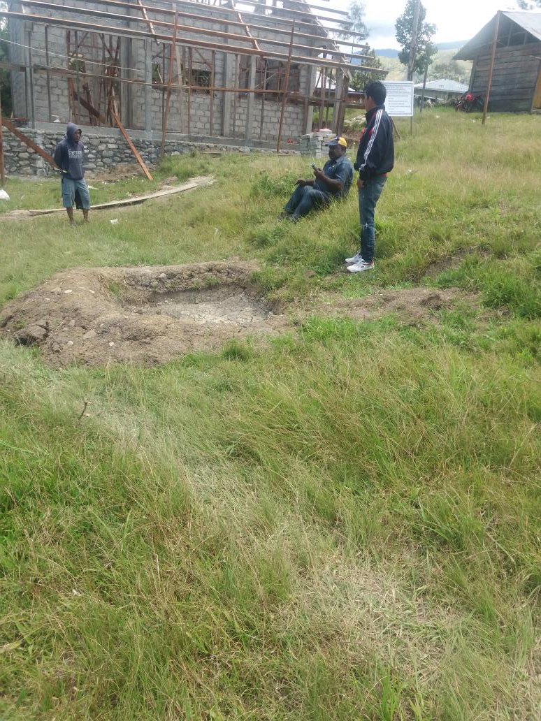 mininggik's tweet image. Kepala P&amp;amp;P lanny jaya kontrol bangunan gedung sekolah SD SMP SMA UNGGULAN