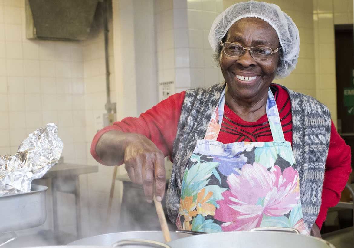 87-year-old Icolyn Smith MBE receives Pride of Britain award after feeding 60,000 homeless people - goo.gl/5H37RP