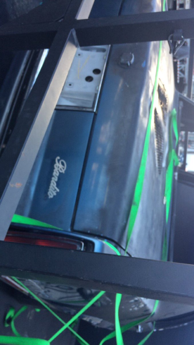 lovelycraving's tweet image. so, we found the car they burn on stage, and i didnt realize how much detail they put into it @TOPUPDATERS