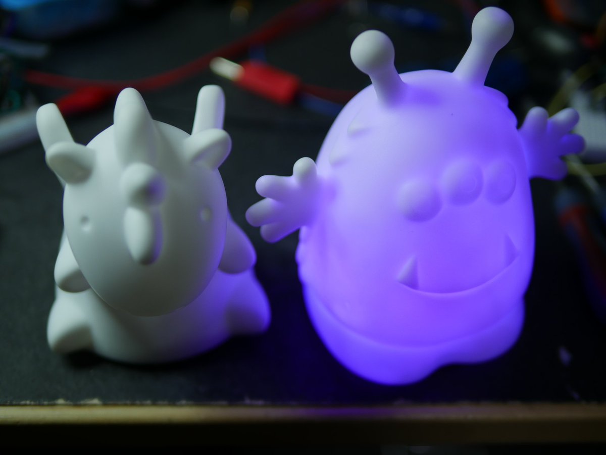 anachrocomputer's tweet image. Bought a couple of "desk lamps" from @Poundland, and found that the battery/switch/LED base-plate comes off really easily and is exactly the same diameter as a 66mm WS2812 24 RGB LED ring. Much brighter now! And fully Arduino-controlled #makevember