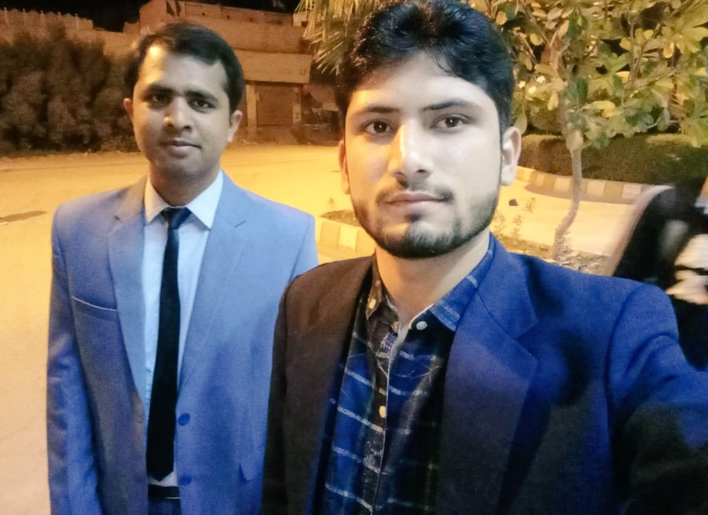 LostMeanderer's tweet image. گھر پہنچتا ہے کوئی اور ہمارے جیسا
ہم ترے شہر سے جاتے ہوئے مر جاتے ہیں
عباس تابش
Travelling Towards @IsraUnivHYD
#TechCom ❤️❤️