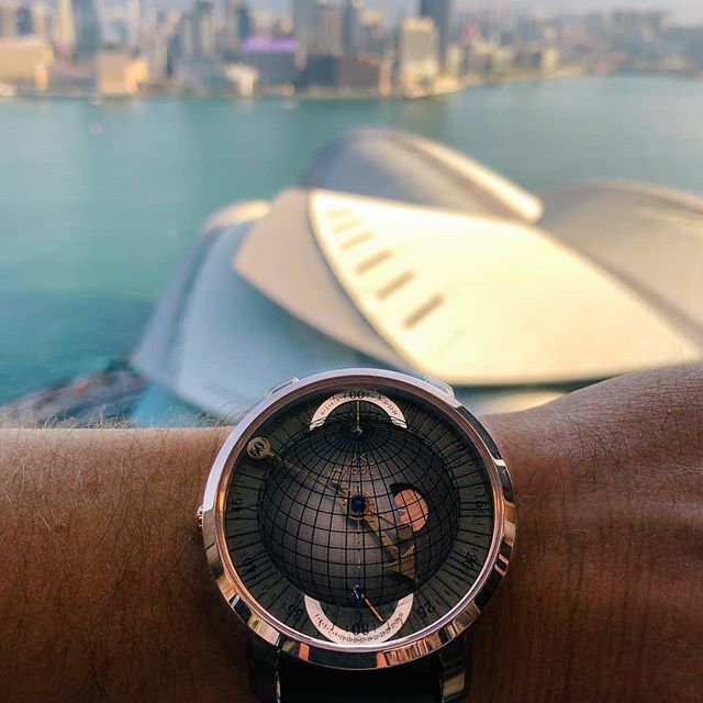 XericWatches's tweet photo. On top of the world with the Atlasphere GMT. Can anyone guess the location?

https://t.co/5LW66sY8JV
.
.
.
.
.
#xeric #watch #design #xericwatch #atlasphere #globe #earth #atlas #watchoftheday #wristwatch #watchesofinstagram #wristshot #instawatch #fash… https://t.co/C8MPQmY6s5 https://t.co/aeFvaZcjXN