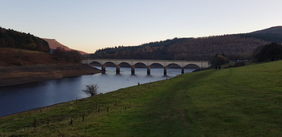 Vicky_100K4MNDA's tweet photo. Bit of awareness raising at @STWLadybower today. Truly amazing to see the remains of the lost villages. Legs are aching after our 11 mile run but what a great way to spend a Sunday afternoon! #PeakDistrict #100MilesInNovember #TeamMND #100K4MNDA ππ https://t.co/p7Xij6yzkG