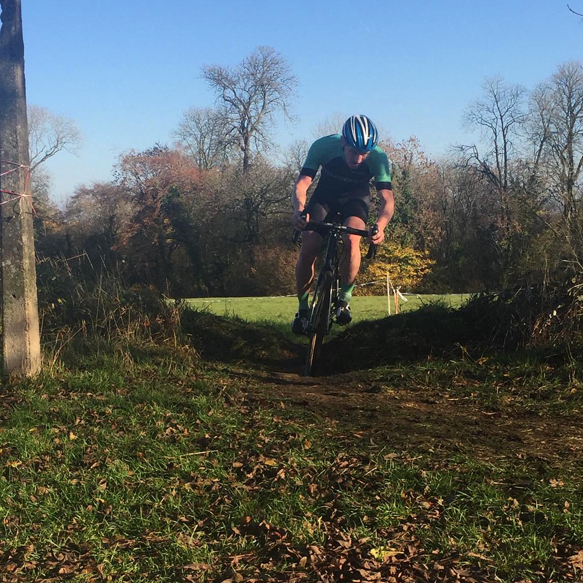 leewilliamsmtb's tweet photo. Chasing back after a slipped chain on the ruts π΄π€ͺ
.
.
#MyOrbea #weareorbea #RideFightWin #orbea #cycling #cyclocross #cross #skratch #skratchlabs #skratchlabsuk #skratchlabsambassador #realskratch #skratchthesummit @Orbea @SkratchLabs https://t.co/A7oHzgeffV