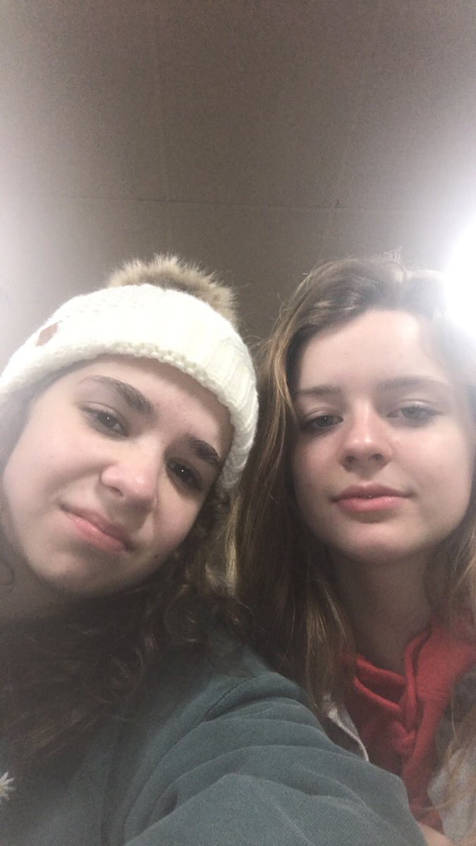 brbharley's tweet photo. moods ft. rizzy d https://t.co/iHf92iYyb7