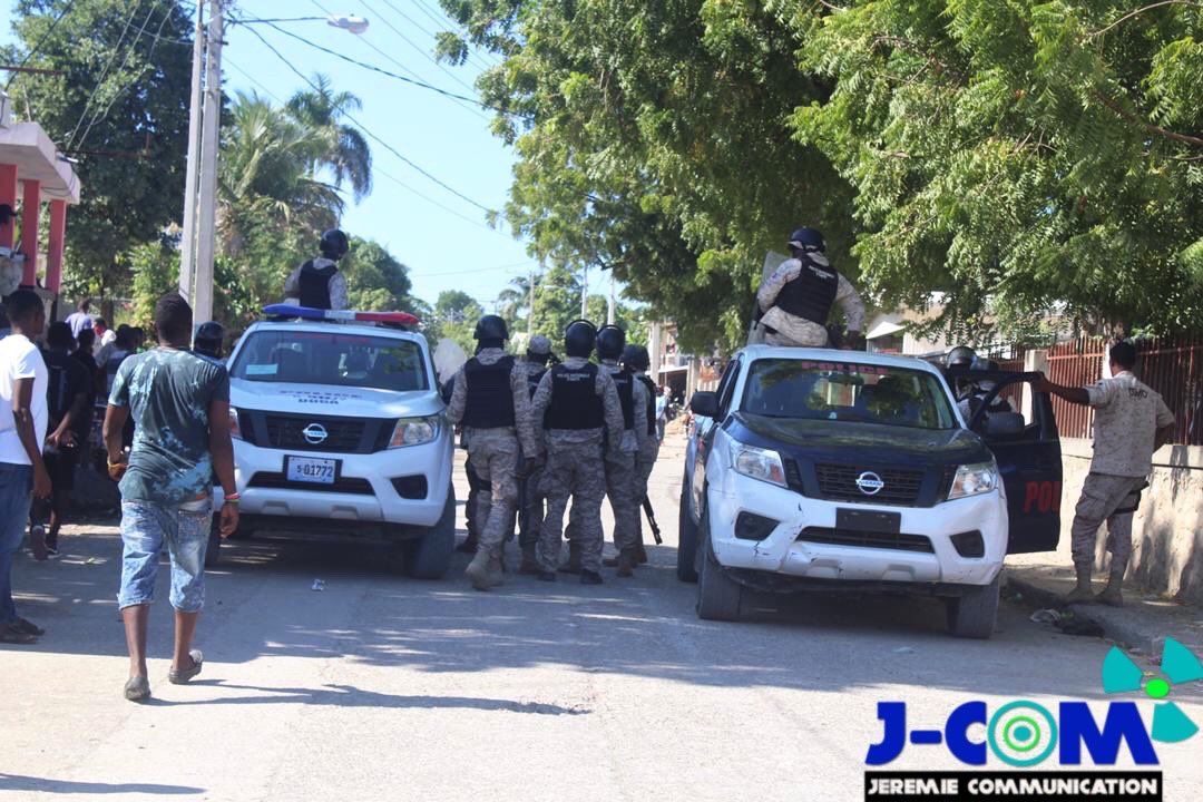 JCOMHaiti's tweet photo. Manifestation 18 novembre 2018 #JeremieHT https://t.co/XCWSABYmHj