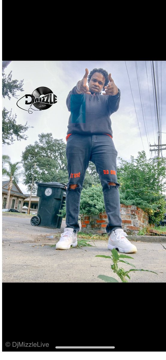 djmizzle504's tweet image. Outta all the #Djs, she say, I’m the coolest 🎩 #TheMizzleeXperience #onmyownlane #DjMizzle #Nola #musicexchangeradio