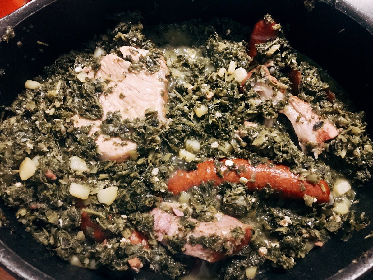 maennersteak's tweet photo. 1. mal in diesem Jahr Grünkohl. Sau lecker. Rezept auf https://t.co/HfGJBWxQmy.
.
.
#gruenkohl #grünkohl #kassler #mettenden #grillen #kochen #foodlover #foodblog #meat  #lowcarb #Männersteak #food #foodporn #wiegeilschmecktdasdenn #essen  #snvt #meatlover #lecker #rezeptdestages https://t.co/NKg82MJH7U
