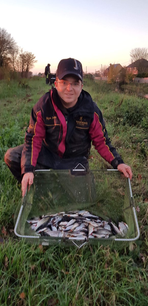 OuseEcologyEA's tweet image. More #fenland match fishing this weekend... 23lbs 8ozs for an @anglingtrust #winterleague win! Did you know we use match results to support our survey data??? Let us know if you want to help us collect it. #alwaysatwork @matchfishingmag #browningfishinguk @angling_times
