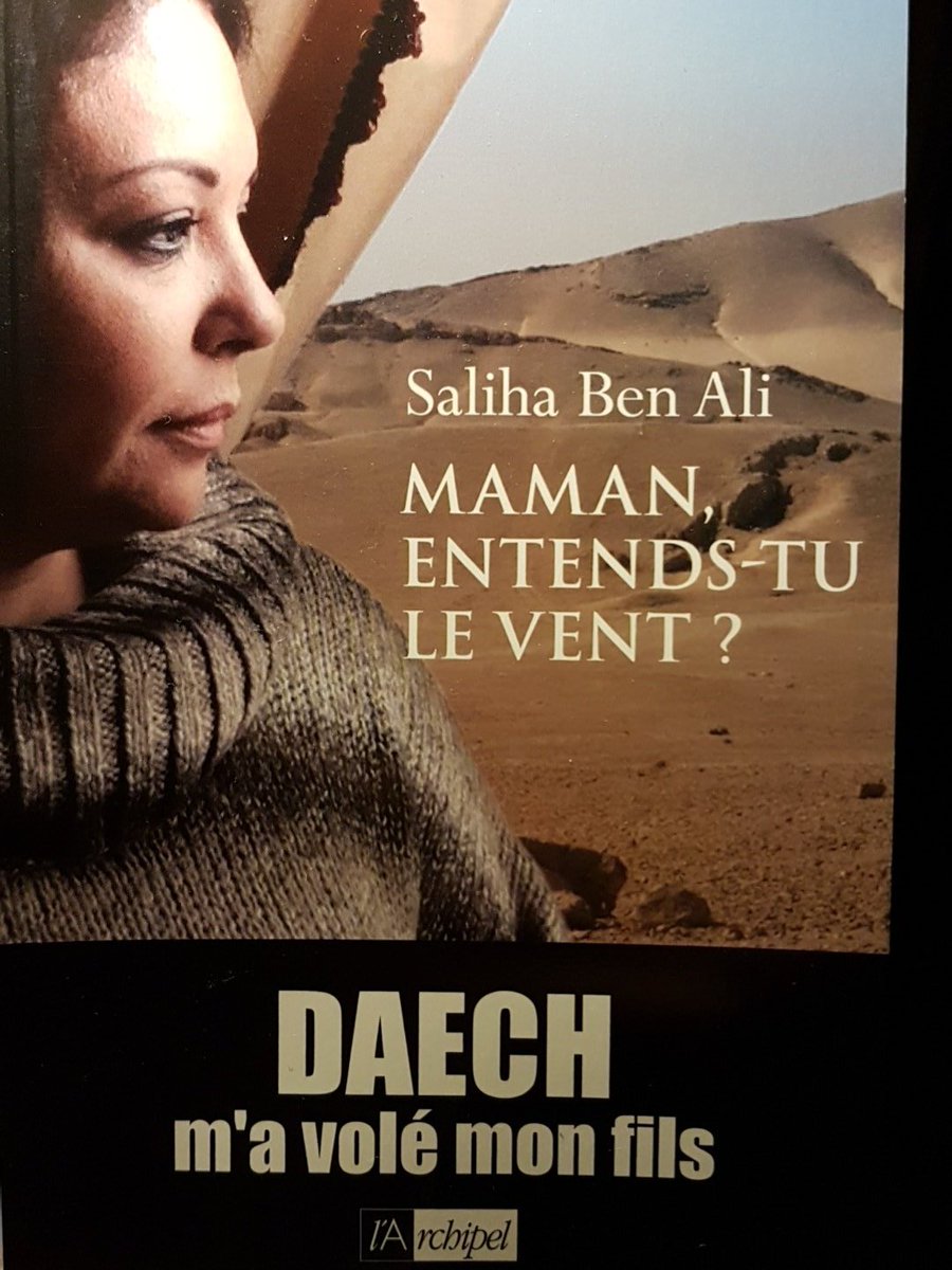 amandechap's tweet photo. @sali471 est l'une des premières mères à avoir "perdu" son enfant, appâté en Syrie par le discours humanitaire des recruteurs de Daech. À lancer l'alerte. Bien avant que la réalité ne nous explose définitivement au visage, en 2015. Lisez son histoire. C'est bouleversant. https://t.co/ng4GplqK7U