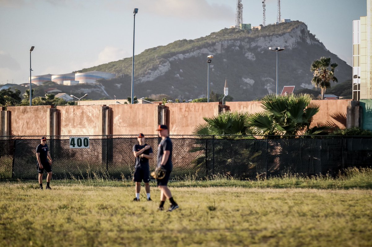 Illinois Baseball tweet media