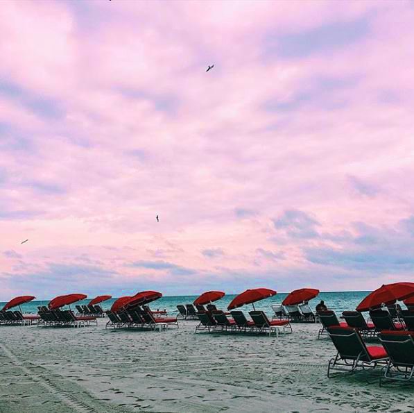AcqualinaResort's tweet photo. Cotton candy skies ☁ 🍭 #Acqualina #SundayFunday #FallInMiami https://t.co/MOE0hl3K85