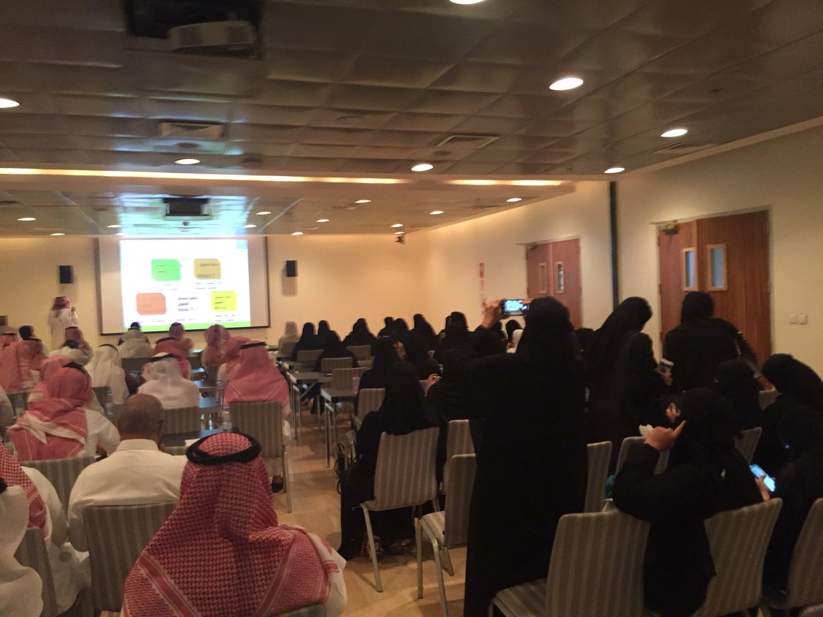 dev_sp's tweet photo. سعداء هذا اليوم بتقديم ورشة العمل:
" فنون القيادة للمشاريع الناشئة "
ضمن فعاليات #ديوانية_شباب_الاعمال و بالتزامن مع #GEW18 #الاسبوع_العالمي_لريادة_الاعمال

حضور غفير و تفاعل رائع من المشاركين من شباب وشابات الأعمال ..

شكراً جزيلاً لجميع من ساهم في هذا النجاح 💐 https://t.co/oQmck8NZvj