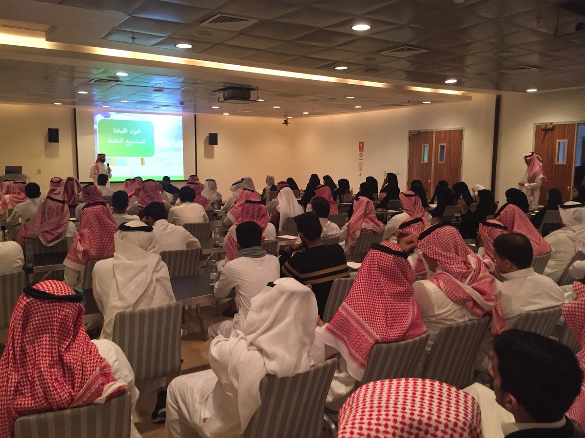 dev_sp's tweet photo. سعداء هذا اليوم بتقديم ورشة العمل:
" فنون القيادة للمشاريع الناشئة "
ضمن فعاليات #ديوانية_شباب_الاعمال و بالتزامن مع #GEW18 #الاسبوع_العالمي_لريادة_الاعمال

حضور غفير و تفاعل رائع من المشاركين من شباب وشابات الأعمال ..

شكراً جزيلاً لجميع من ساهم في هذا النجاح 💐 https://t.co/oQmck8NZvj
