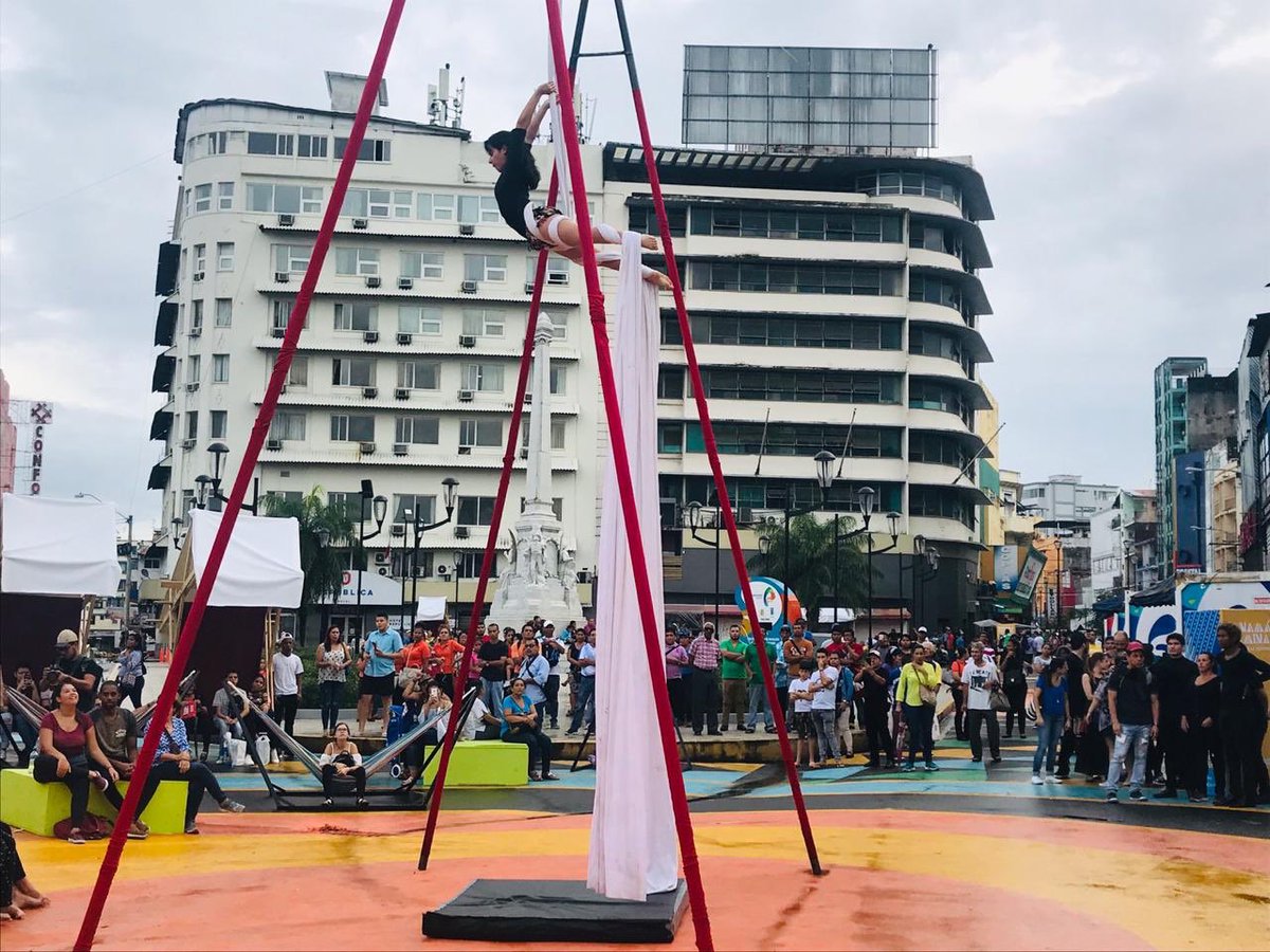 raisabanfield's tweet photo. No, no es otra ciudad,está pasando en la nuestra y en una de las áreas que había caído en olvido y desidia pero gracias al proyecto conjunto de @panamamunicipio con @BID_Ciudades #viaplural #ciudademergente PANAMA CAMINA, COMPARTE LA CENTRAL,#5deMayo pasa a ser centro cultural https://t.co/RjSLFGnfR2