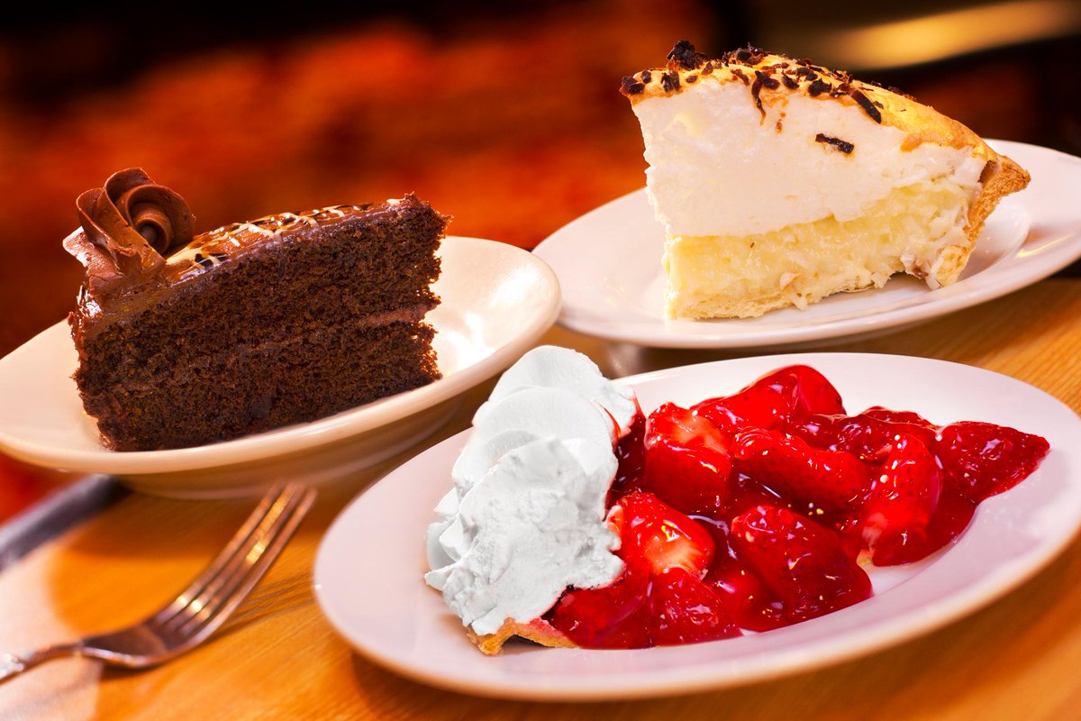 bluechipcasino's tweet photo. Get your sweet fix at our Options Buffet today! #SweetsSunday #BlueChip https://t.co/SmNC7Vvbeo
