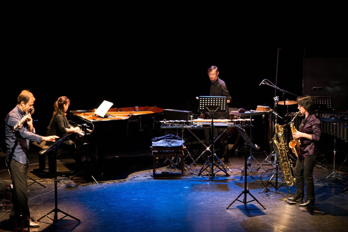 Sound around#3 c'était vendredi avec les amis de Proxima Centauri.
Rendez vous au Rocher de Palmer à Bordeaux, jeudi à 20h30 pour la belle!
Next, Then // Aureliano Cattaneo
Photo : Guillaume Guégan