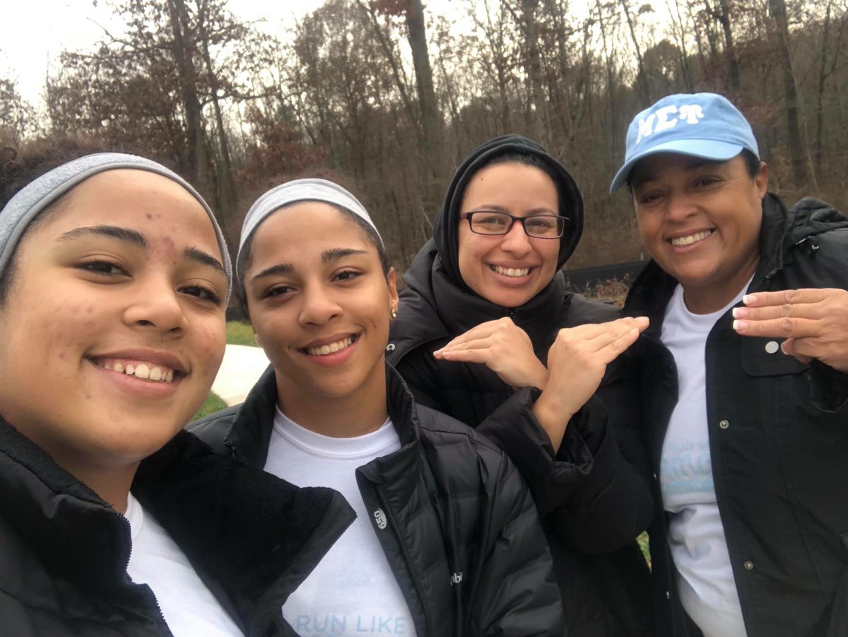 MuSigmaUpsilon's tweet photo. Sisters participating in #runlikeanamazon throughout the country.
.
.
.
.
#musigmaupsilon #msufoundation https://t.co/yxYTPeHK8z