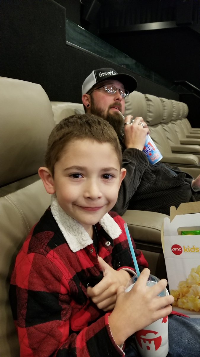 Mashlee3's tweet photo. Watching #TheGrinch with @AdamZeroGYT and the tiny human! 
#love #movies #SundayFunday https://t.co/dbuHmo89gk