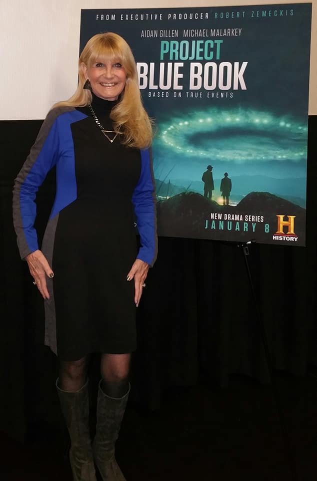 PhoenixLights's tweet photo. What a thrill to be an integral part of the standing room only History Channel's Preview of "Project Blue Book" at the Harkins Tempe Marketplace Theater this week. #PHOENIXLIGHTSNETWORK https://t.co/kxJfKcTky7 https://t.co/JvuszywbwM