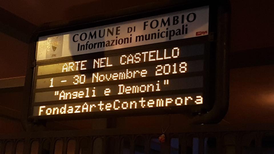 GiadaEvaElisa's tweet photo. "Angeli e Demoni", coinvolgente Esposizione internazionale d'Arte contemporanea in corso al #CastellodiFombio (LO), e curata dallo Storico e Critico d'Arte Professor #GiorgioGregorioGrasso . #Arte #Anima a #Fombio, fino al 30 Novembre 2018. https://t.co/5sV73B6jLD