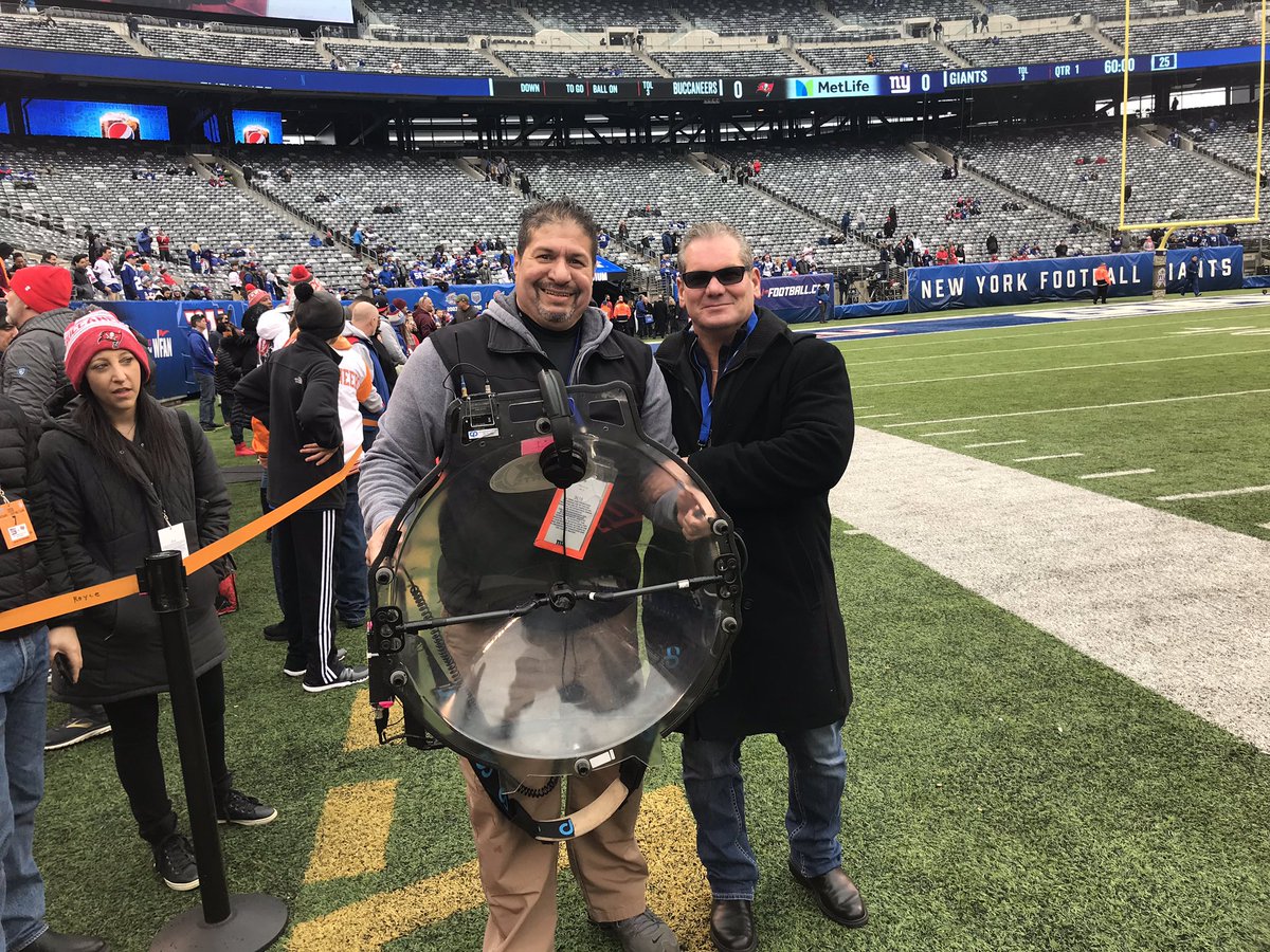 local_1212's tweet photo. 1212 Members, pregame at MetLife Stadium. NY Giants vs TB Bucs. 👍 https://t.co/fGMfsPrxzQ