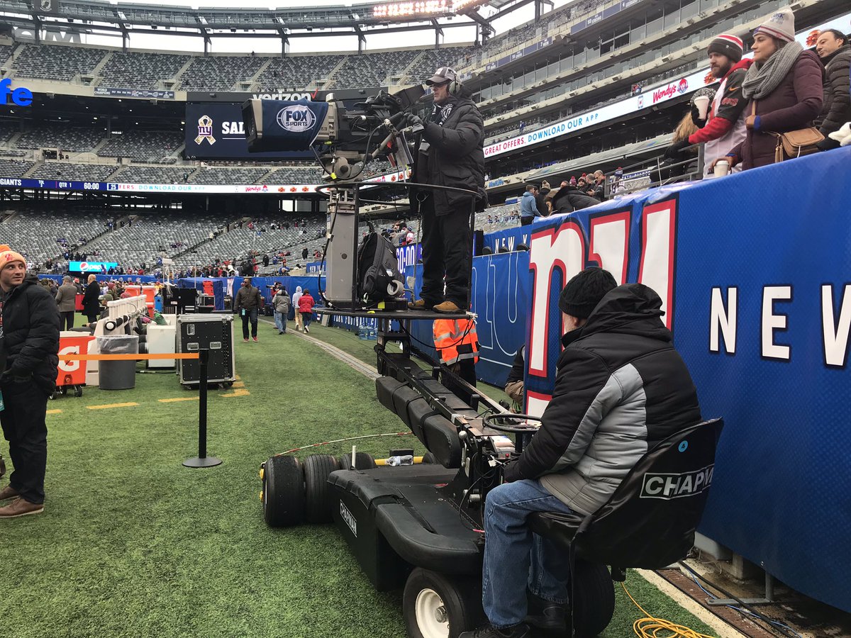 local_1212's tweet photo. 1212 Members, pregame at MetLife Stadium. NY Giants vs TB Bucs. 👍 https://t.co/fGMfsPrxzQ
