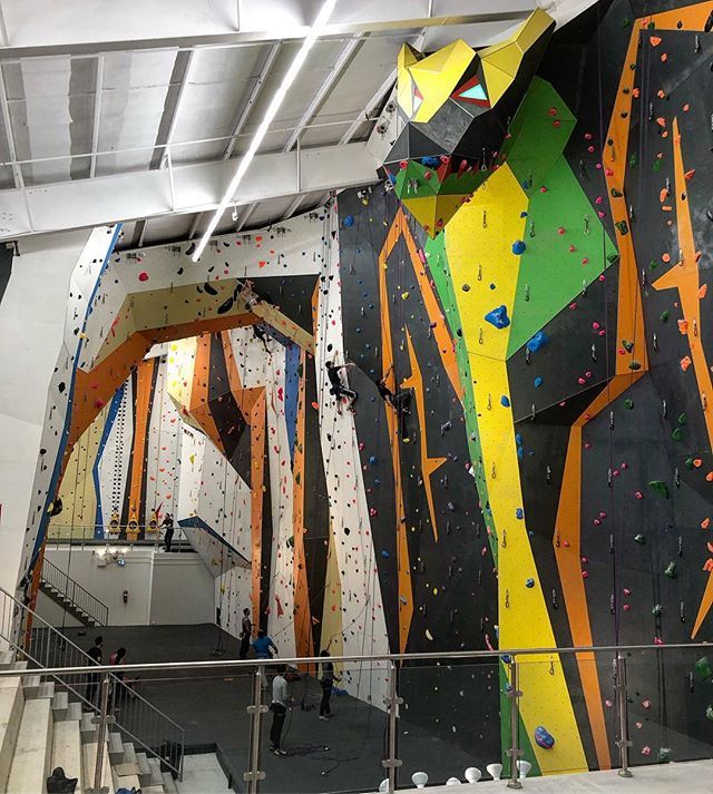 roytanaka's tweet photo. New climbing gym! 50’ walls make it the tallest in the GTA. My hands are shredded on brand new plastic rocks 😆 https://t.co/ZcUoB2QsgW https://t.co/5QA9I0jZji