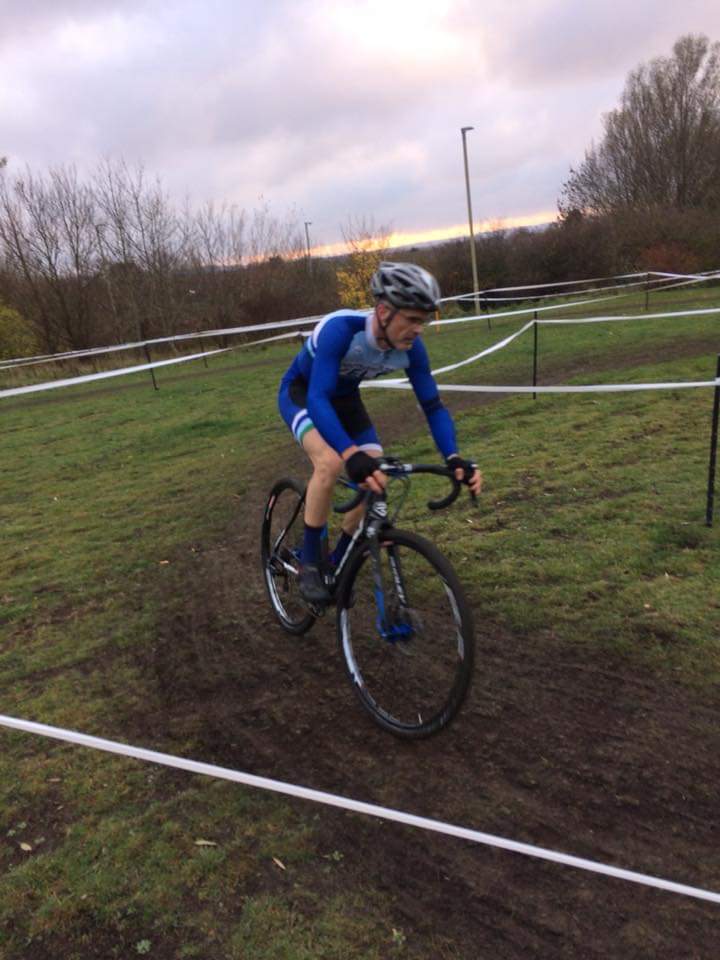 Early start this morning (6am) as SSVCC supported CXNE with round 10 of the league at Temple Park. So many people deserve a shout out for getting up, riding and giving up their free time for the club and  <a href="/CXNE/">Cyclo-cross Nth Est.</a> #SouthShields <a href="/shieldsgazette/">Shields Gazette</a> #velopups