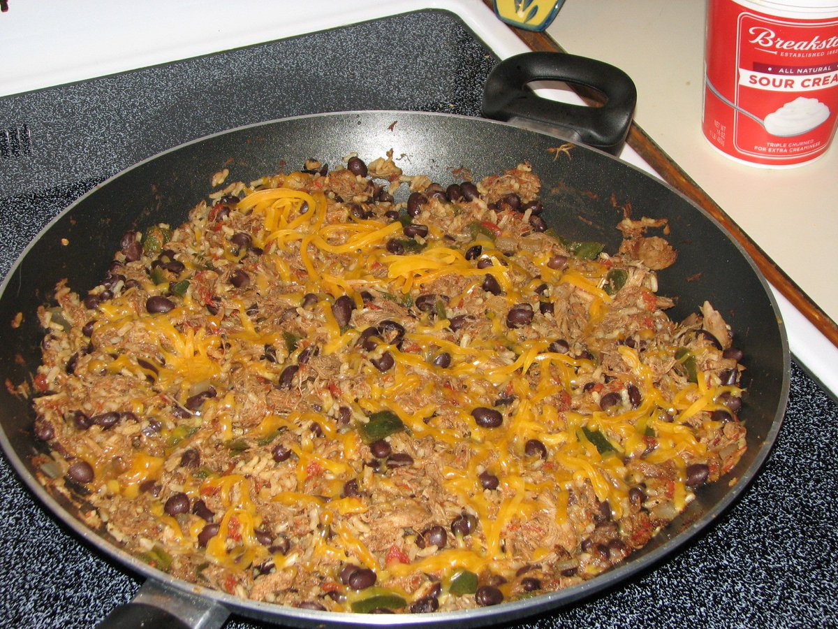 mmmadcccow's tweet photo. When you have 2 cups of cooked squirrel meat in the freezer and you come across a recipe on the internet called "Chicken Burrito Skillet", well, it's what's for dinner. #limbchicken #chickenofthetrees #hunttoeat https://t.co/JWvX1bLy3M