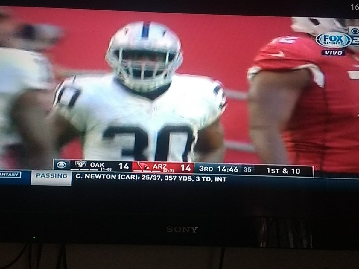 UliLEFRD's tweet photo. Buen juego, empate por el momento y aprendiendo un poco de NFL #trabajoenequipo
@betopolar
@IUV_Universidad
#losindocumentados https://t.co/L2y85IQQaq