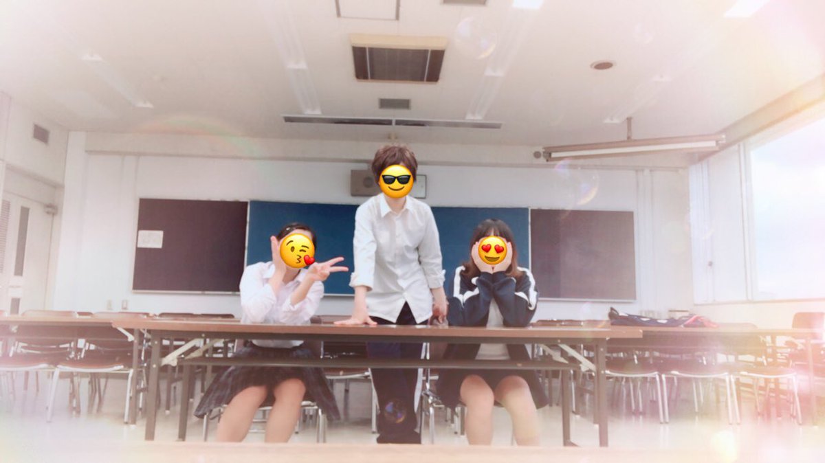 MAC_kr's tweet photo. ‼️情報解禁‼️
お久しぶりです！
23日(祝·金)は学校の公開授業になります！リハーサル公演を行います！
中学生のみんなは来るように！！！😎
…そして、1月6日の｢短編演劇｣フェスティバル飛翔枠の出場予定！！
ぜひぜひ見に来てね！！！！
(↓練習後のお写真) https://t.co/HDmAihAknP
