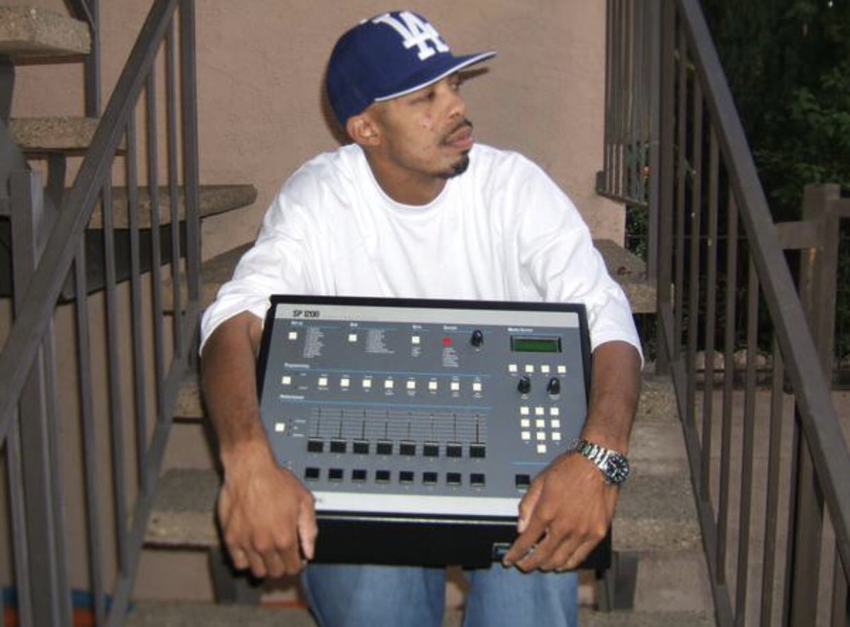 Uncle805's tweet photo. Born Today 1971 HBD #DjCrazyToones #hiphop #music #life #love #culture #goldenera #classic #hiphopartist #producers #beats #blog #hiphopblog #pictures #history #westcoast #eastcoast #worldwide #influencer #art #tattoos #movies https://t.co/wDykh444in